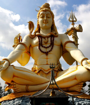 🌿 Sawan Aur Rudraksh: The Sacred Connection That Transforms Lives Lord Shiva